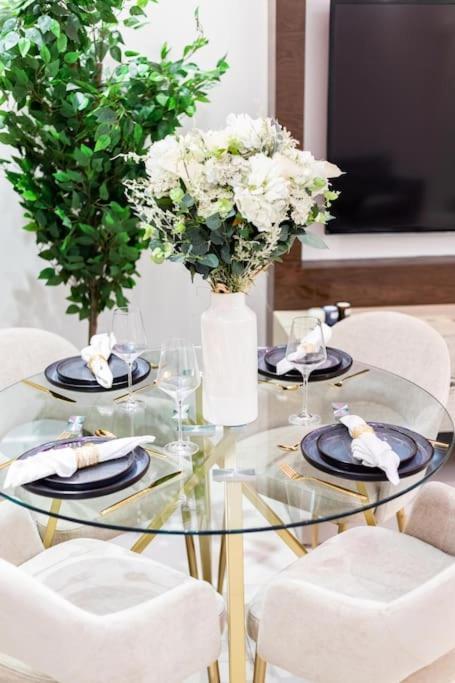 Stylish 2 Bed Split Level Flat