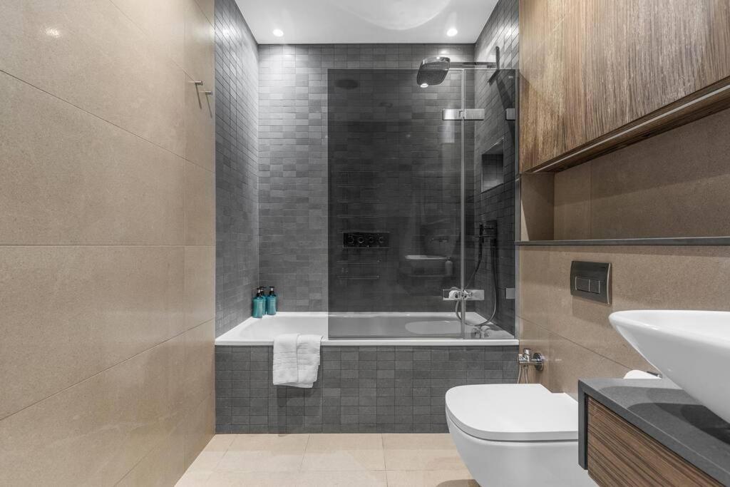 Appartamento Stylish 2 Bed Split Level Flat Londra