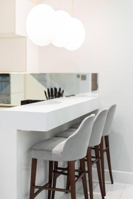 Apartment Stylish 2 Bed Split Level Flat *