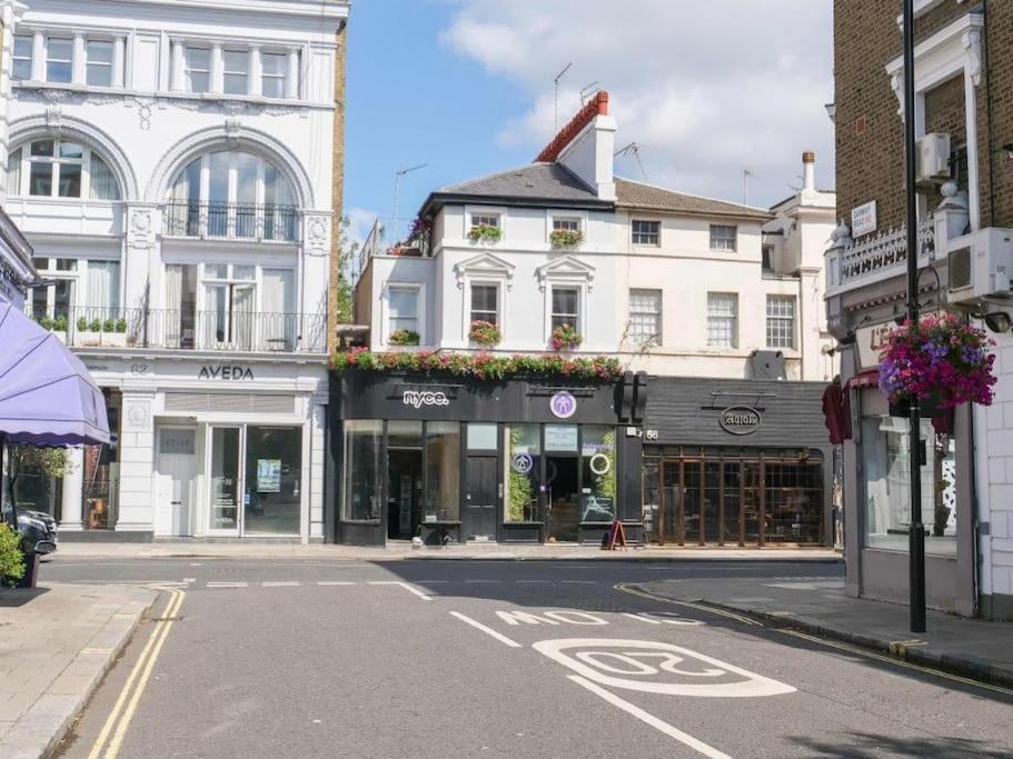 Stylish 2 Bed Split Level Flat Appartamento
