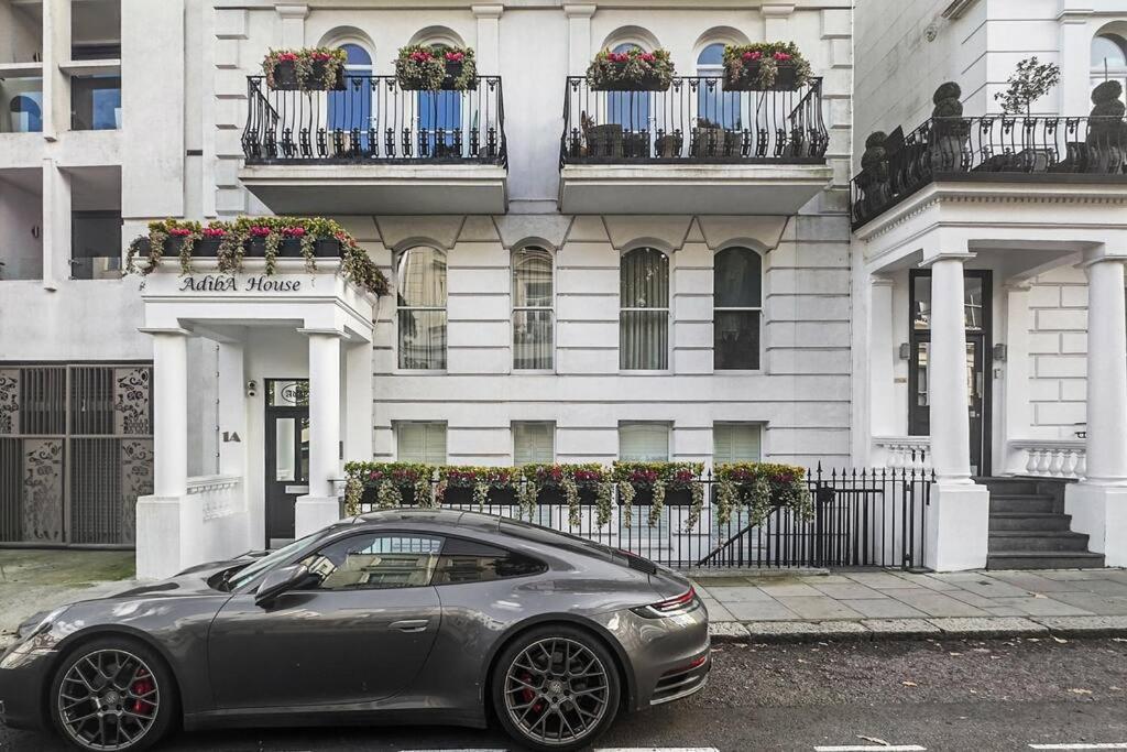 Stylish 2 Bed Split Level Flat Londra